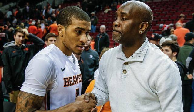 三名年轻后 三名年轻后